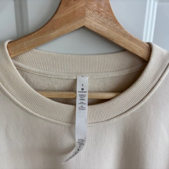 BNWT - Lululemon - Perfectly Oversized Crew - Size S - Picture 8 of 12